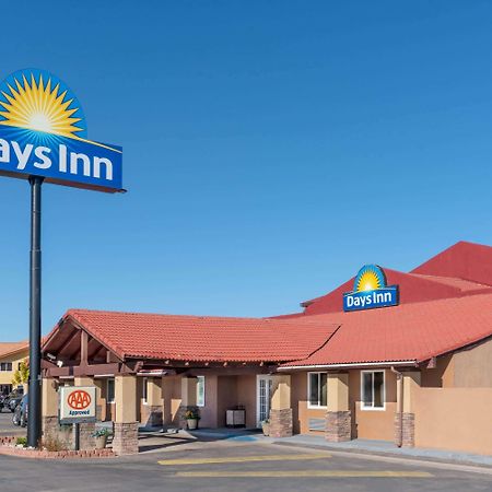 Days Inn By Wyndham Grants Exteriör bild