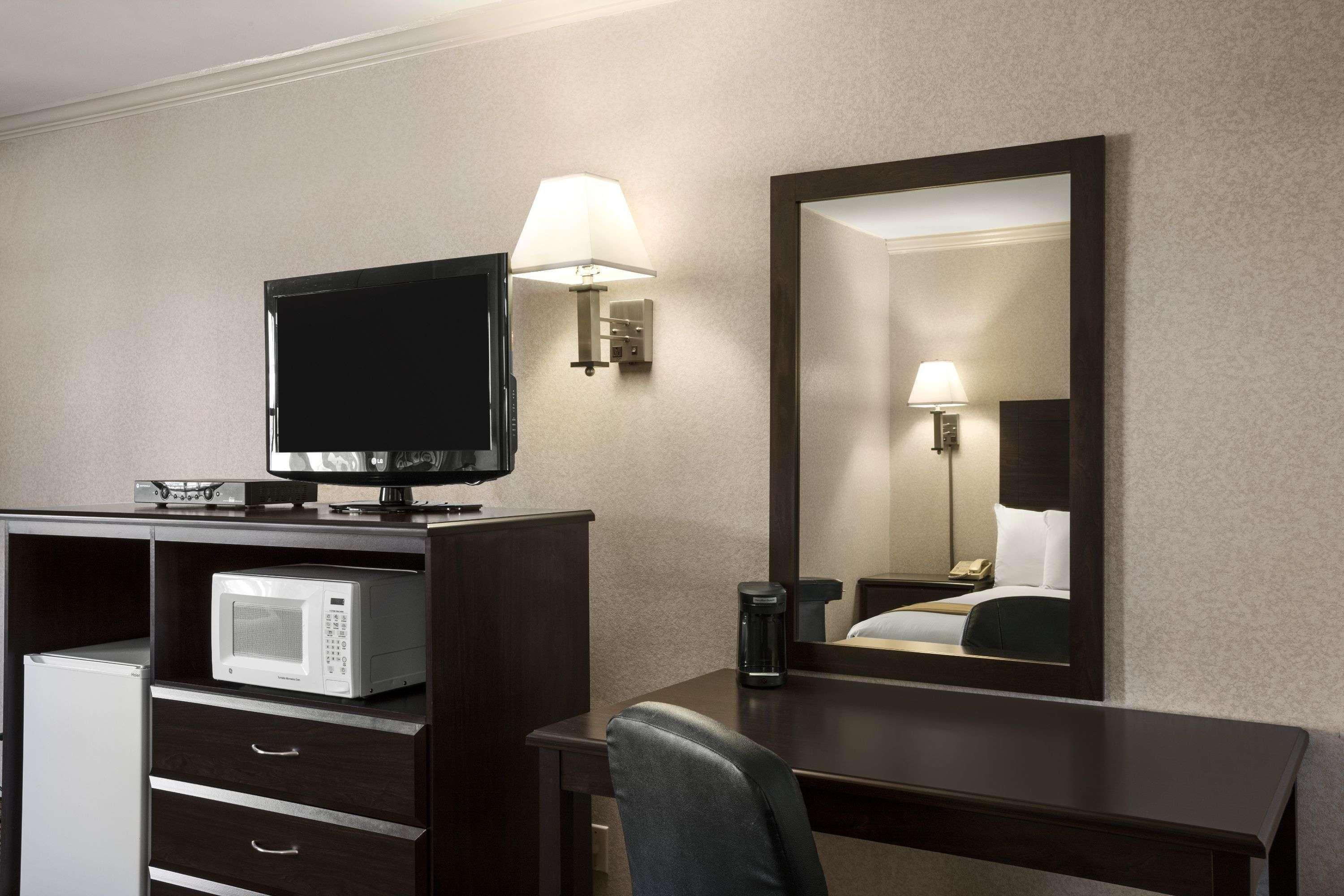 Days Inn By Wyndham Grants Exteriör bild